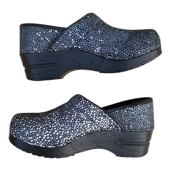 Sanita Clogs Womens Leather Nurse Shoes Polka Dots EU 35 US4 Polka Dots Slip Ons - Picture 2 of 10